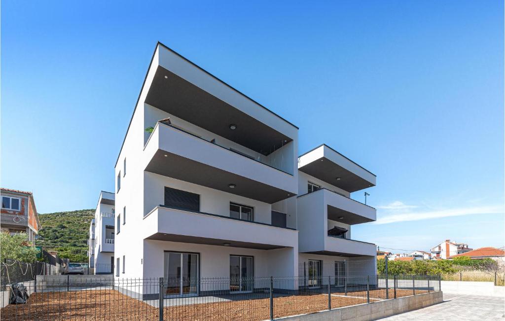 2 Bedroom Nice Apartment In Trogir photo 2