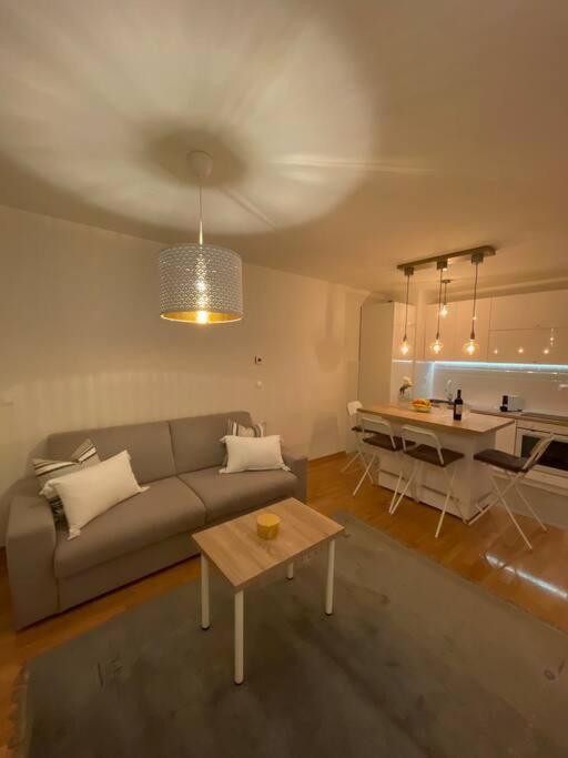 Booking.com: Hotels in Zagreb. Book your hotel now! photo 2