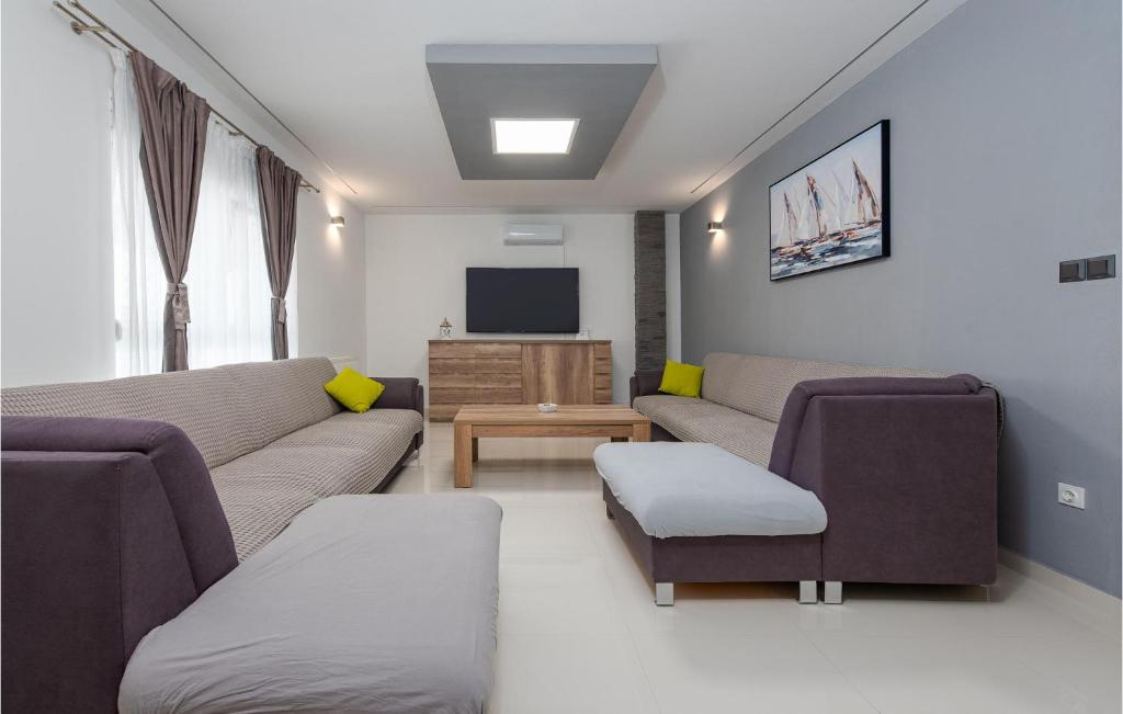 Awesome Home In Zadar With Wifi photo 3