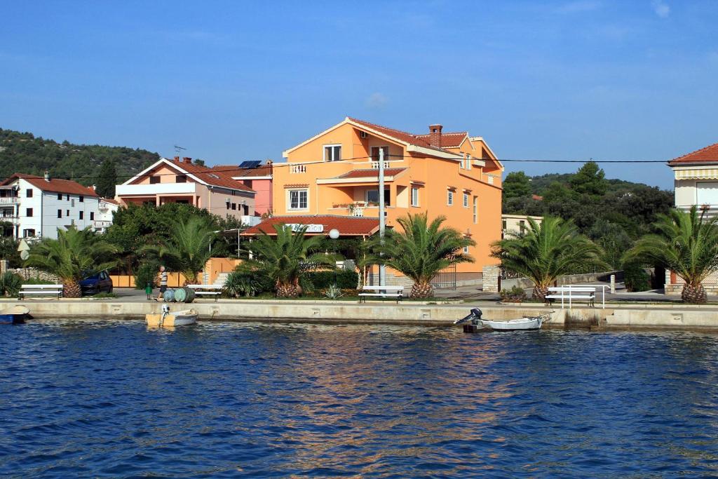 Apartments by the sea Kukljica — photo 1