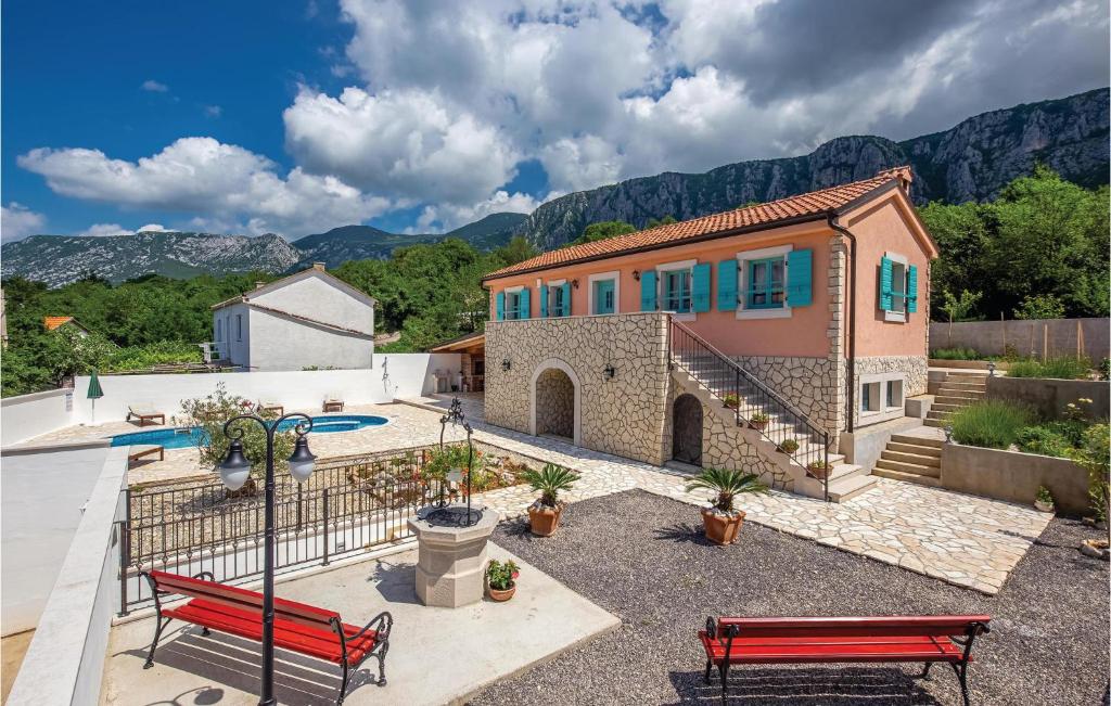 Awesome Home In Grizane With Wifi photo 2