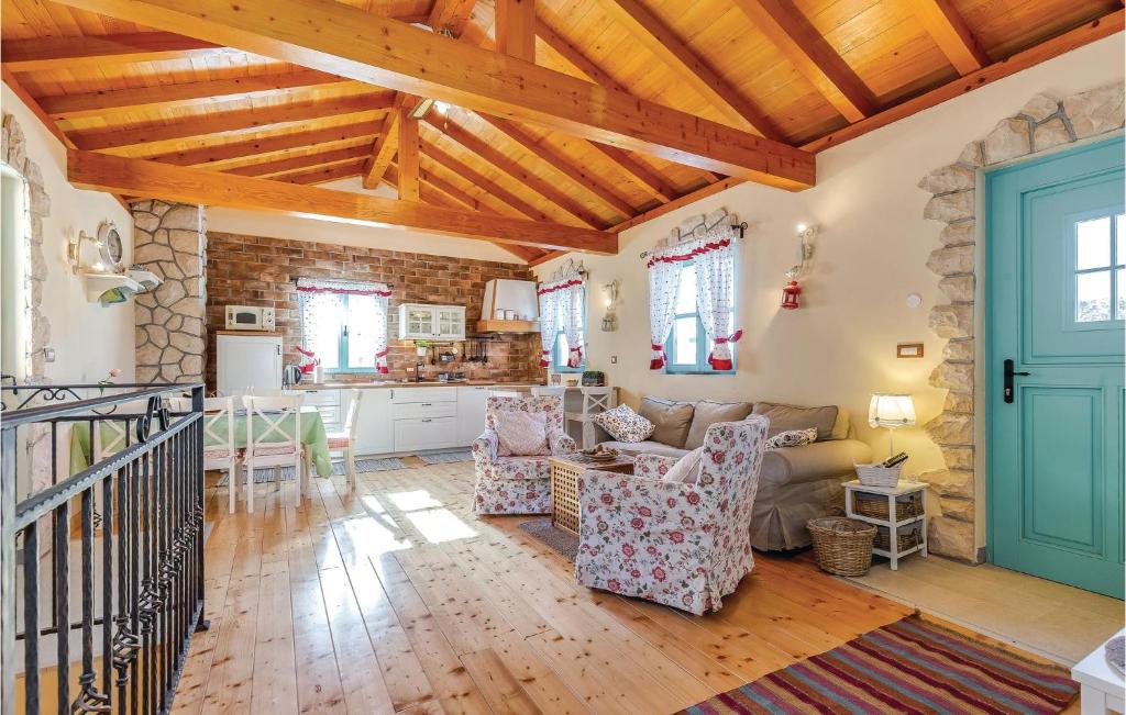 Awesome Home In Grizane With Wifi photo 3