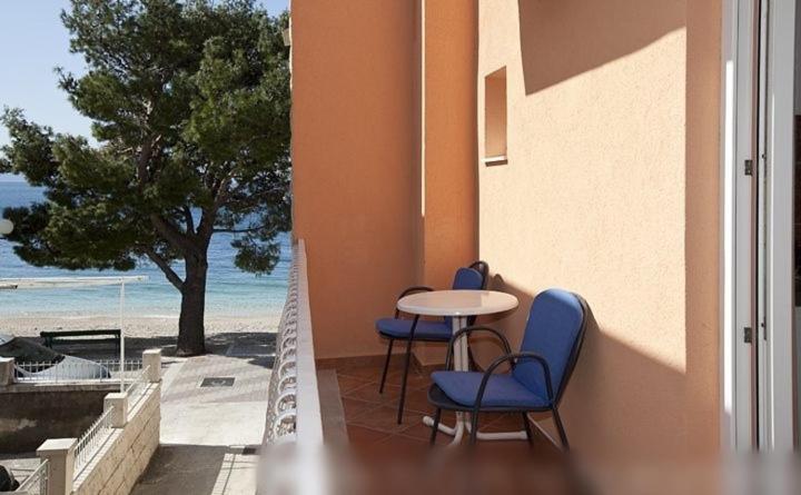 Studio apartment in Tucepi with sea view — photo 1