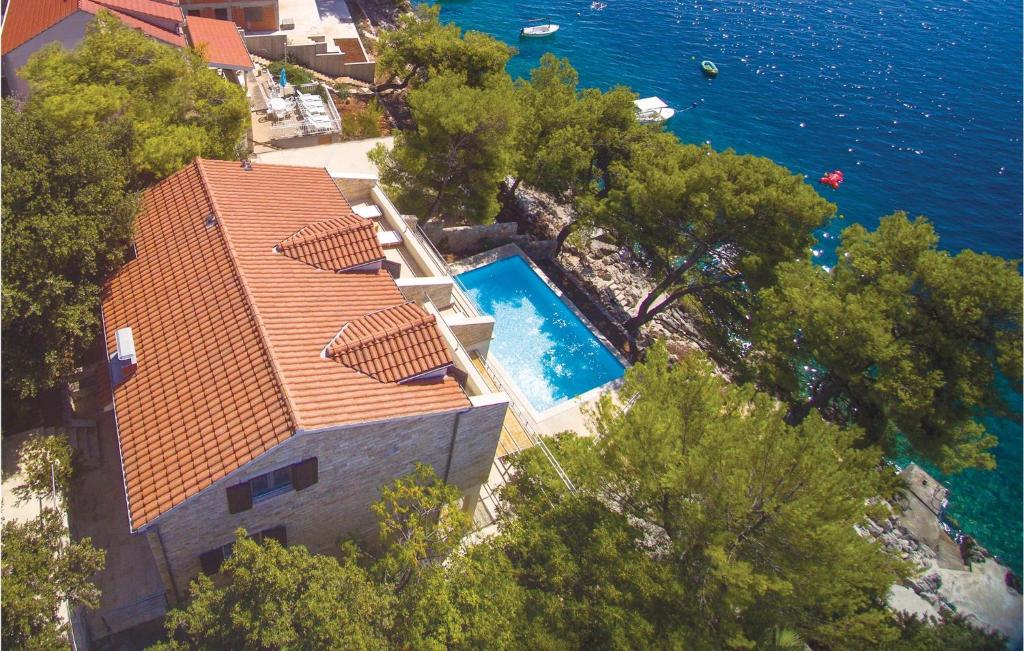 Six-Bedroom Holiday Home In Prizba — photo 1