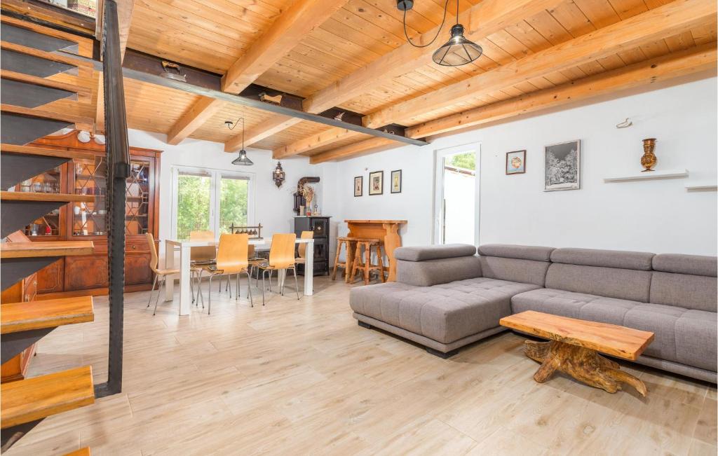 Pet Friendly Home In Krnicari photo 2