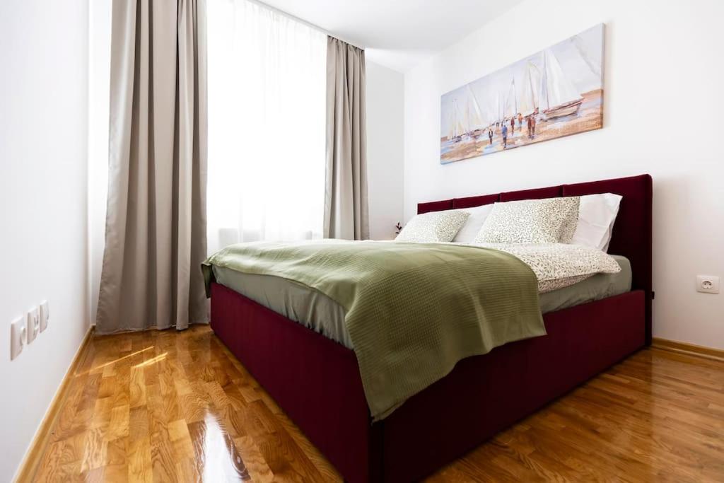 The Luxe Residence photo 3