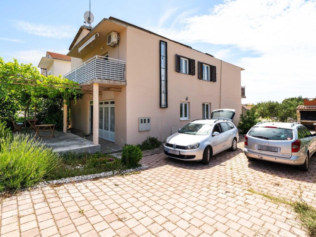 Simplistic Holiday Home in Rogoznica near the Seabeach photo 3