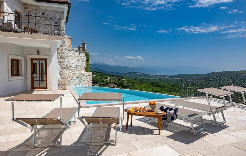 Gorgeous Home In Bribir With Wifi photo 2