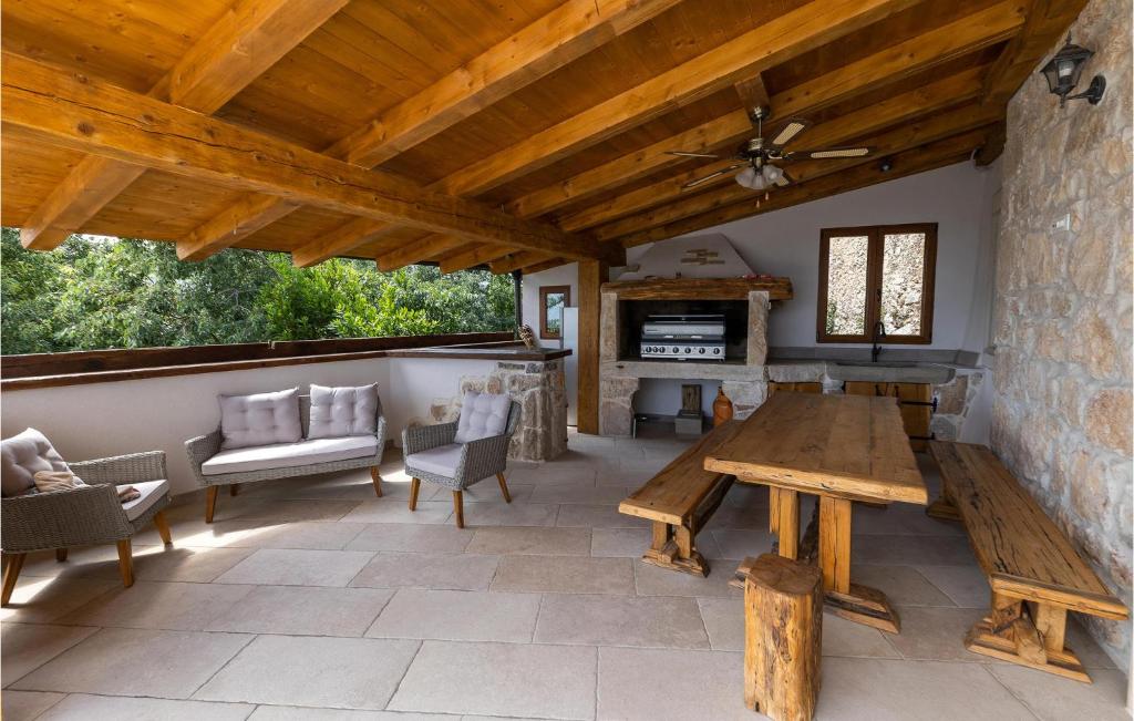 Gorgeous Home In Bribir With Wifi photo 3