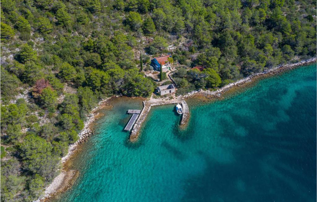 2 Bedroom Beach Front Home In Sali — photo 1