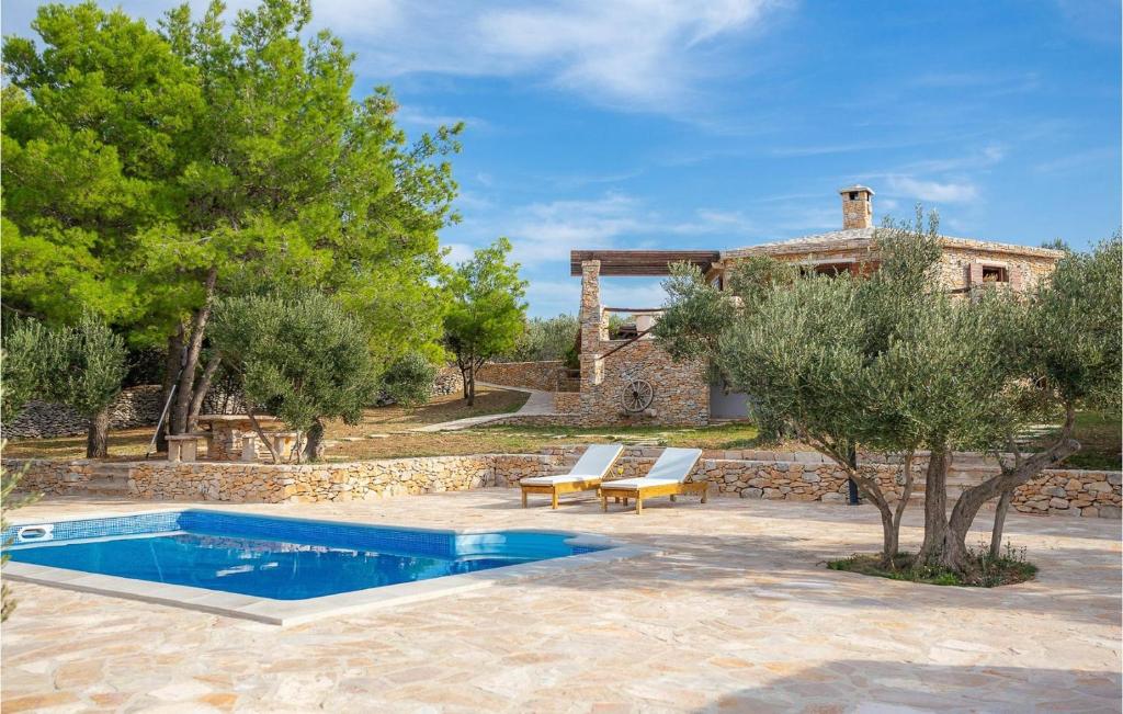 Rustic Villa Mario with a pool photo 3