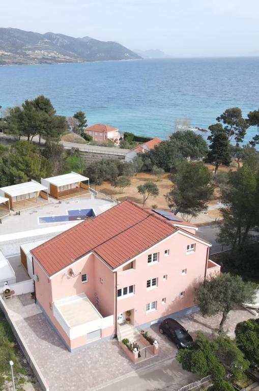 Apartments by the sea Orebic — photo 1