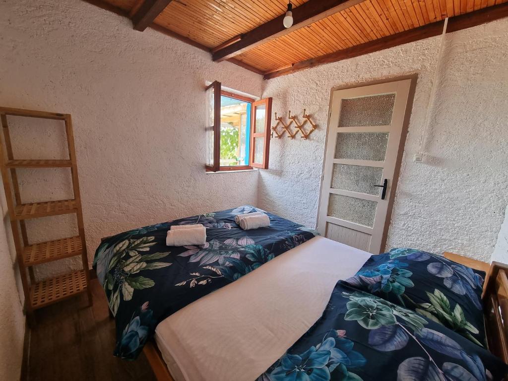 Robinson house Ruža photo 2