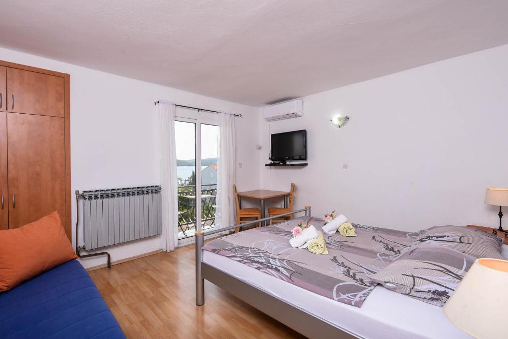 Lulak Studio Apartments photo 2