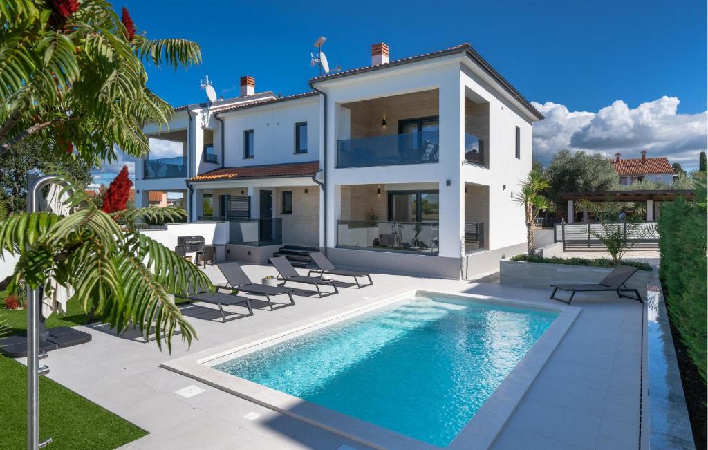 Stunning Home In Stinjan With Wifi — photo 1