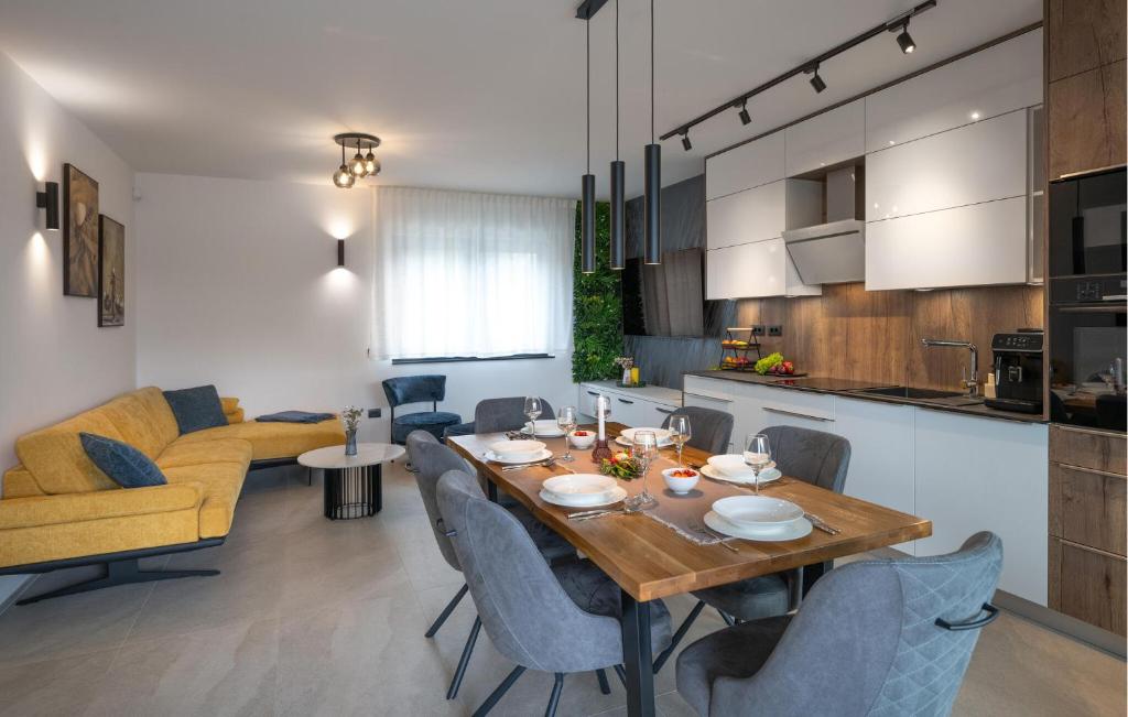 Stunning Home In Stinjan With Wifi photo 3