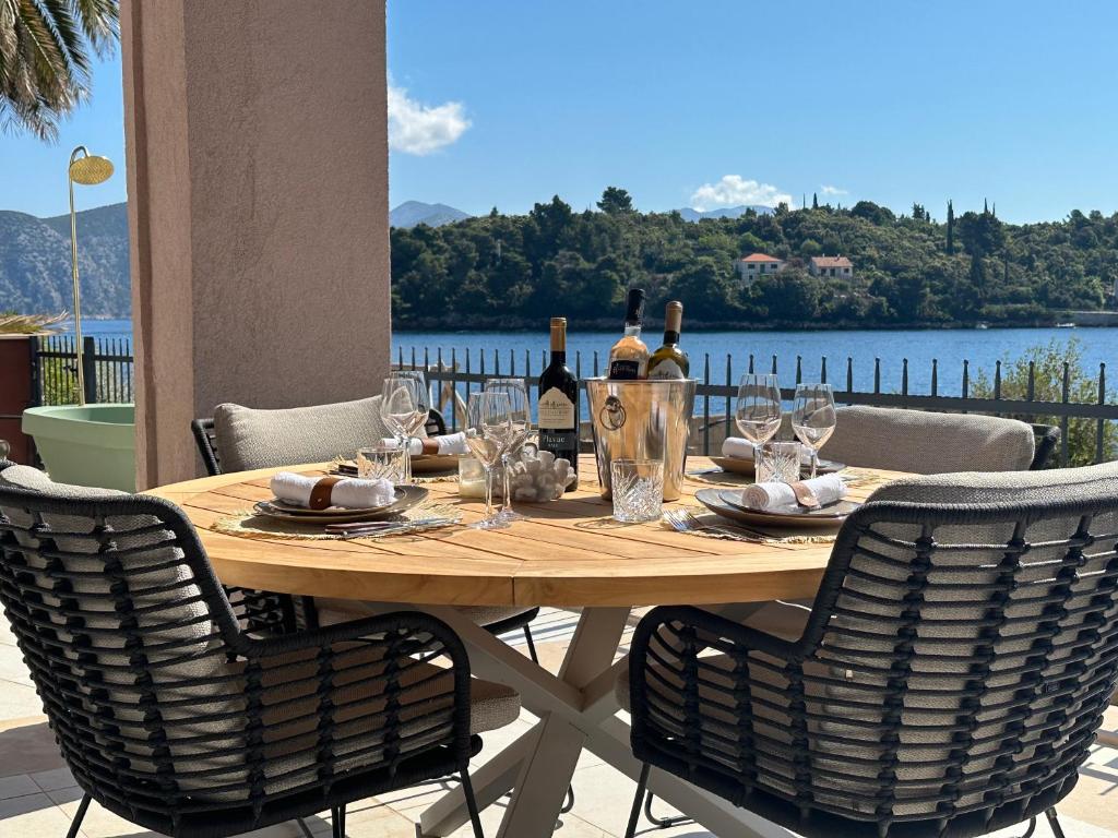 SeaZen Luxury Seaside Apartment Korcula photo 2