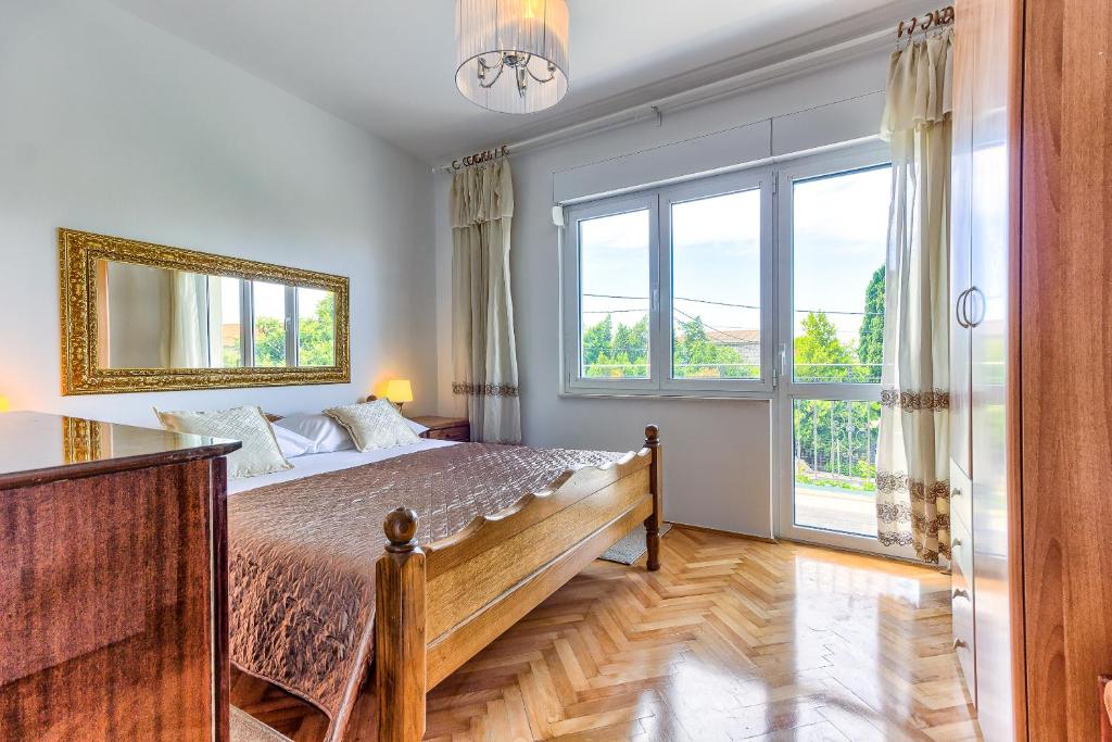 Regent Apartment in Kastela photo 3