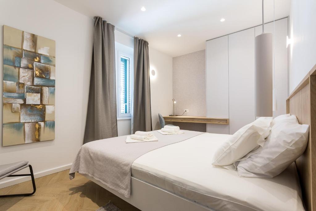 Top Floor Luxury Suite photo 2