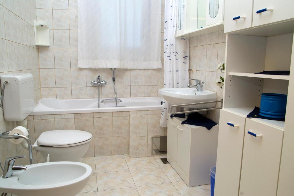 Sunshine Apartments Podstrana photo 3
