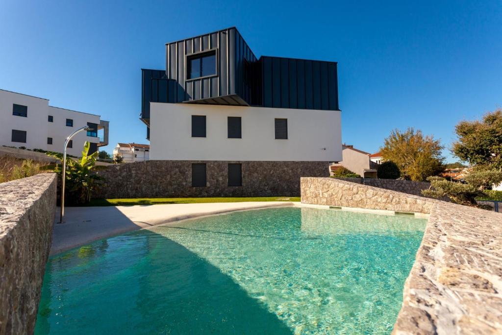 Family-friendly apartments with swimming pool Vantacici - Krk - 19403 — photo 1