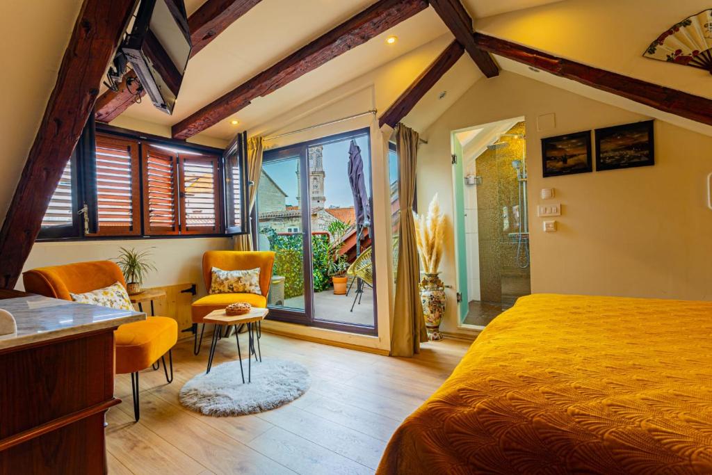 Old town Villa TROGIR STARS with free parking photo 2