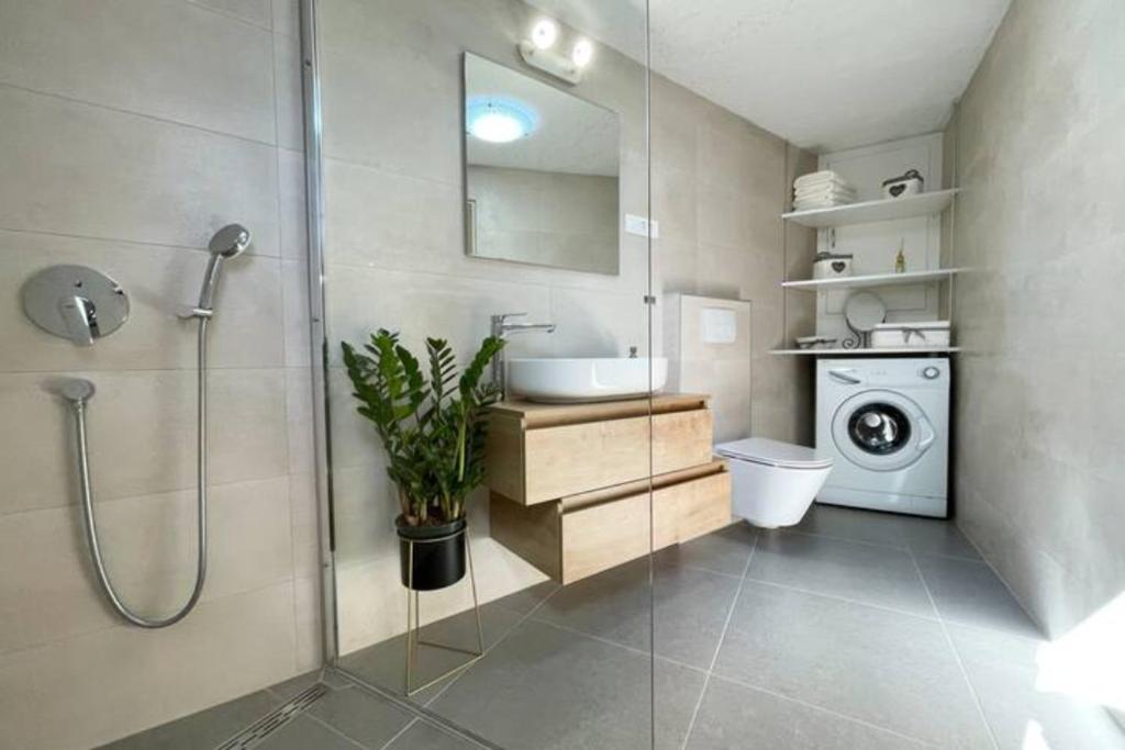Stonehouse Ana with Jacuzzi Rovinj-Krmed photo 3