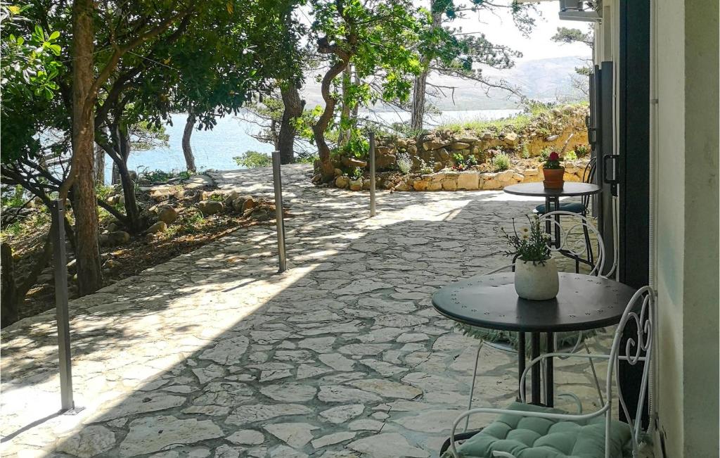 Cozy Apartment In Novalja With House Sea View — photo 1