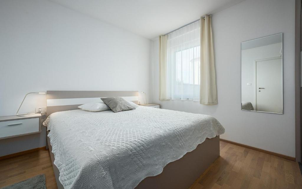 SOFIA house with apartment photo 2