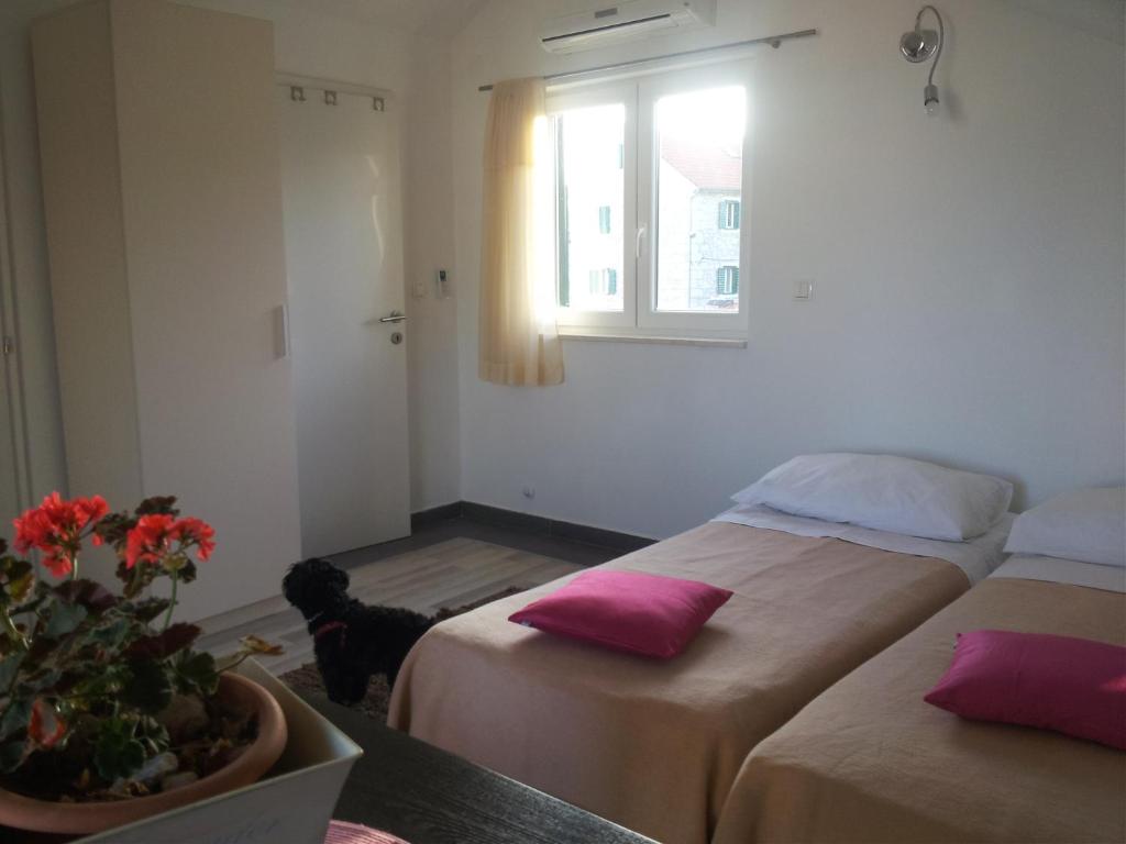 Apartments with a parking space Vodice - 12206 photo 2