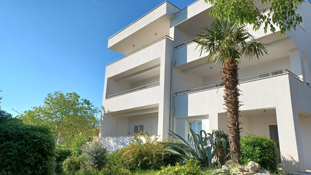 Sea View Apartments Ivana — photo 1
