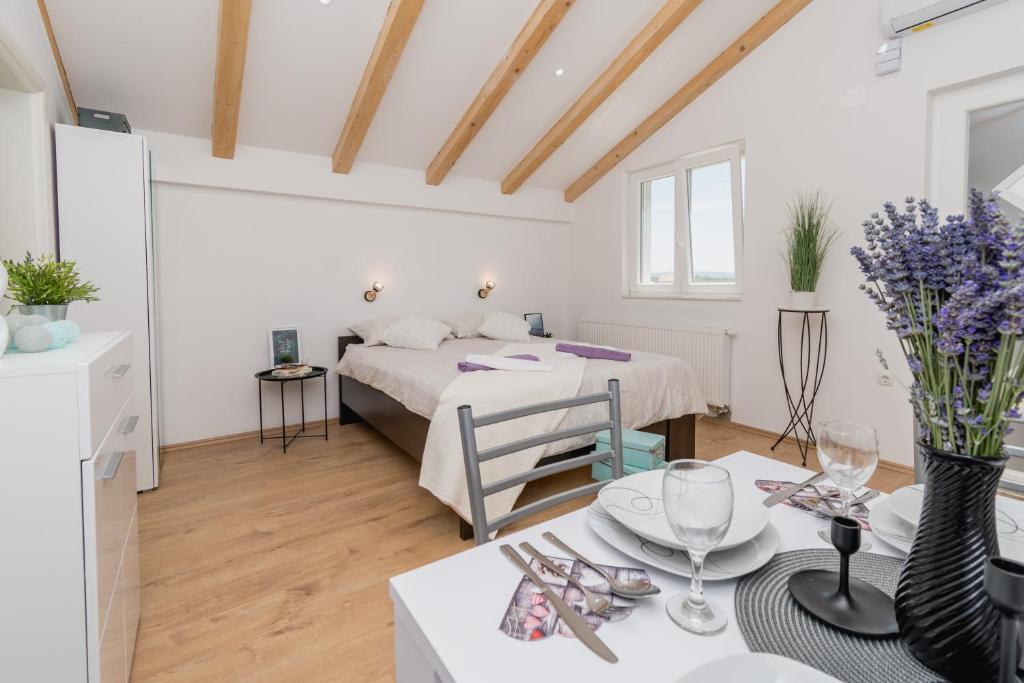 Studio Apartment Harmony NP Krka photo 2