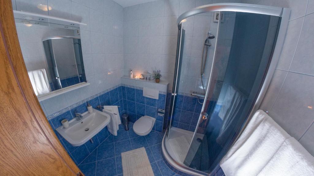 White Stone Villa photo 3