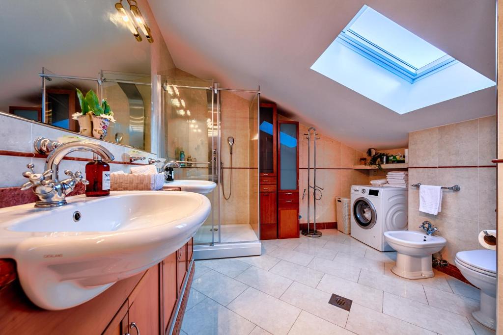 Seafront Penthouse photo 3