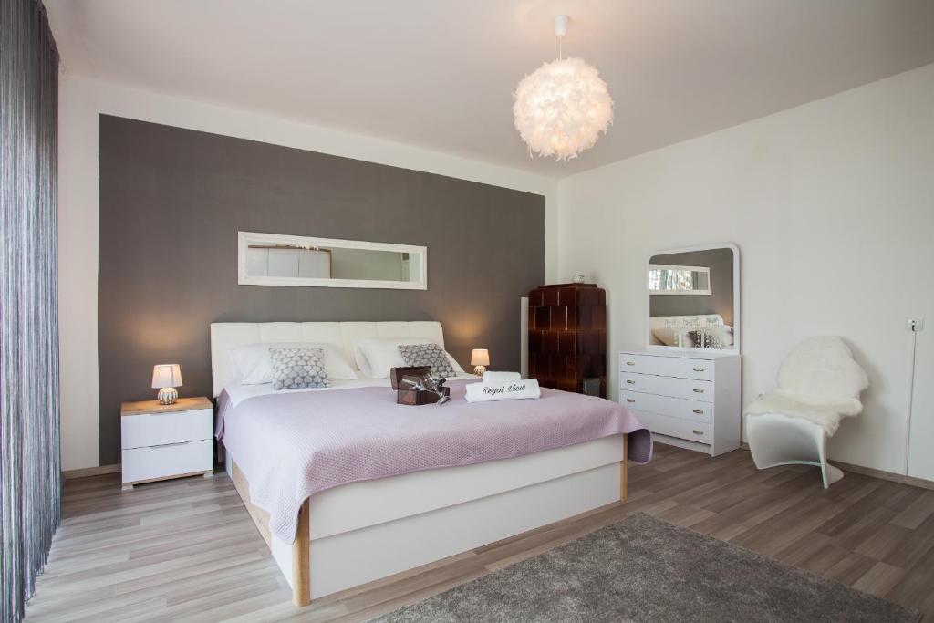 Royal View Apartment photo 2