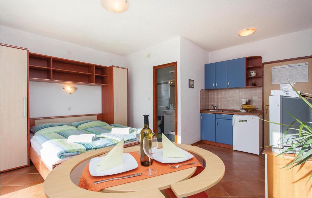 Lovely Apartment In Kornic With Wifi photo 3
