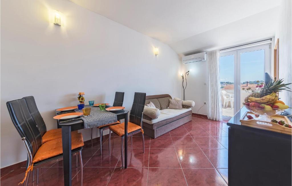 Awesome Apartment In Pula With Wifi photo 3