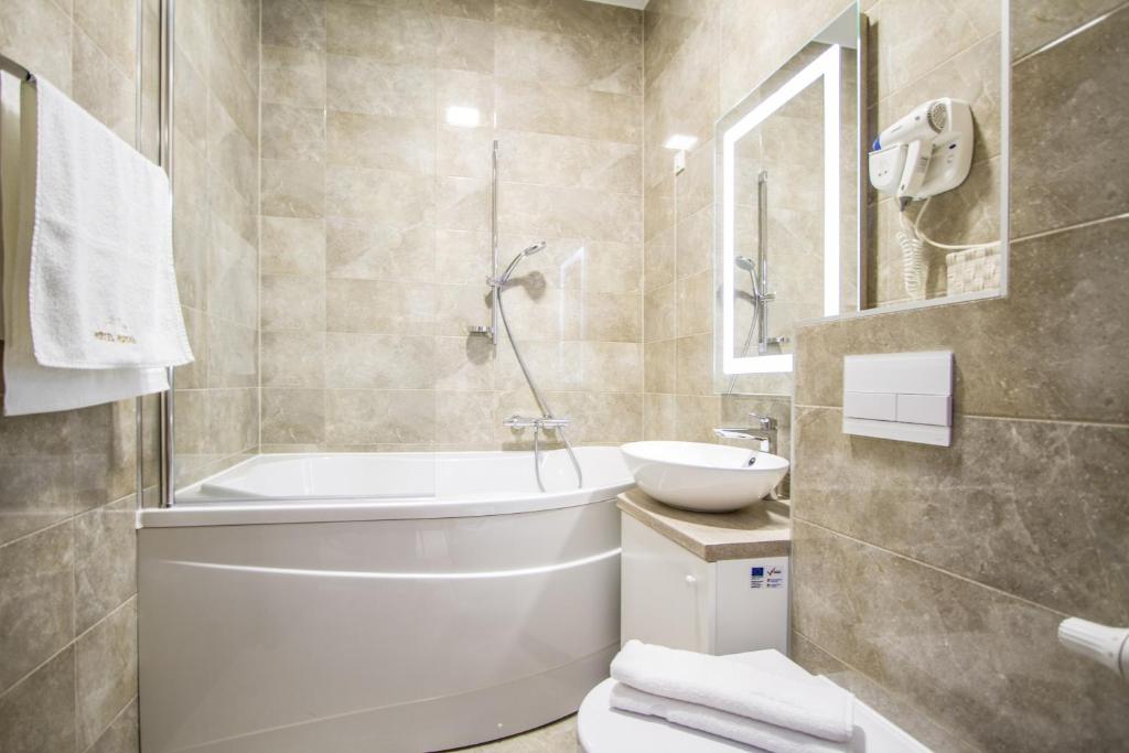 Royal Airport Hotel photo 2