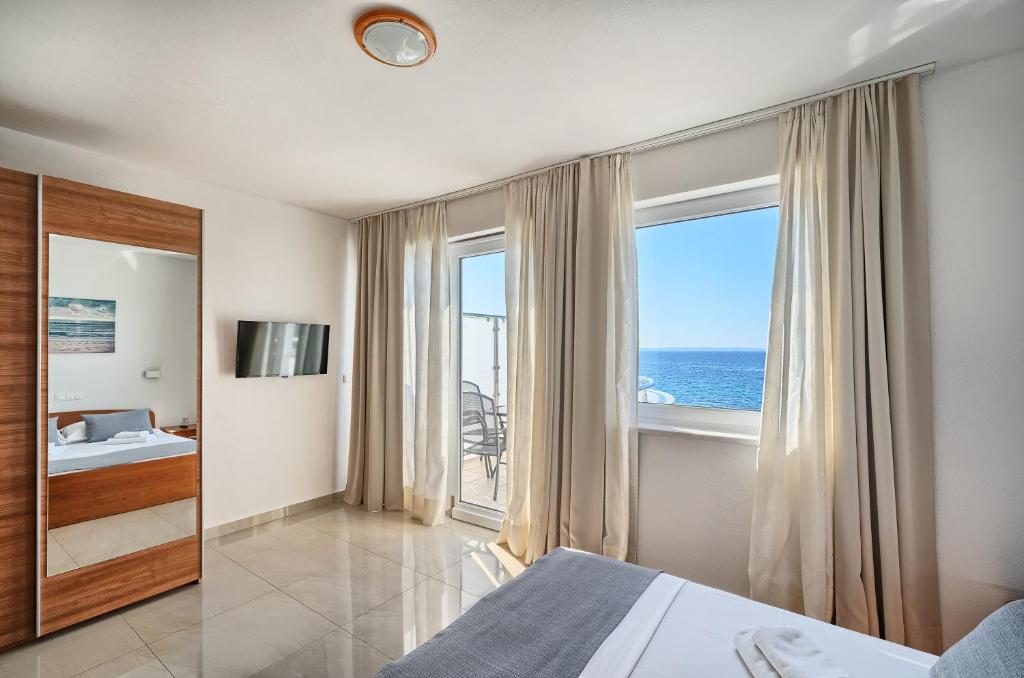 Sunset Split Rooms photo 2
