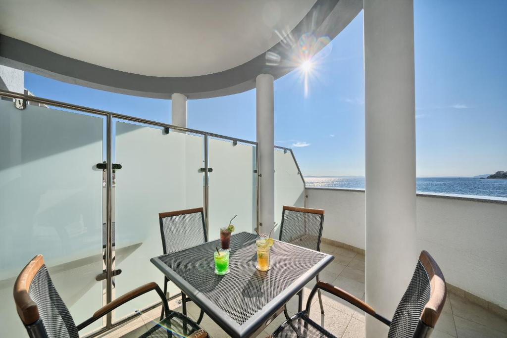Sunset Split Rooms photo 3