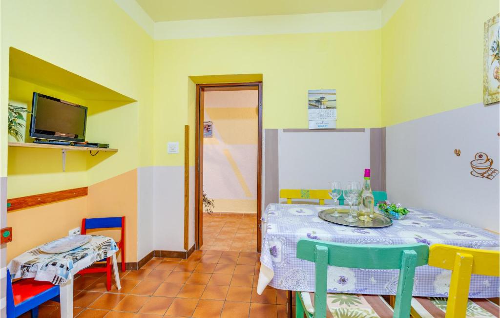 Beautiful Apartment In Punat With Wifi photo 2