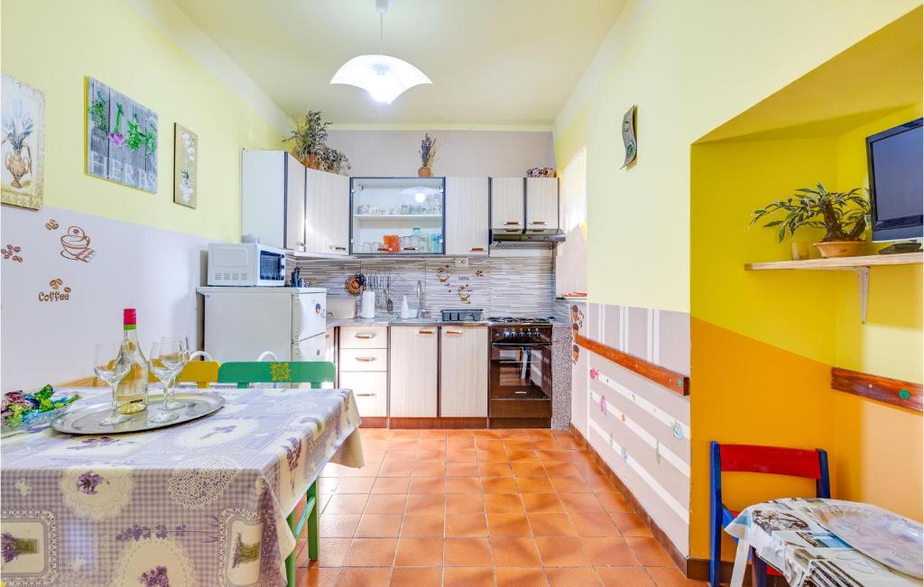 Beautiful Apartment In Punat With Wifi photo 3