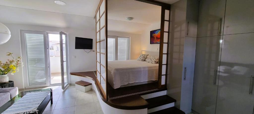 Sunshine Suite photo 2