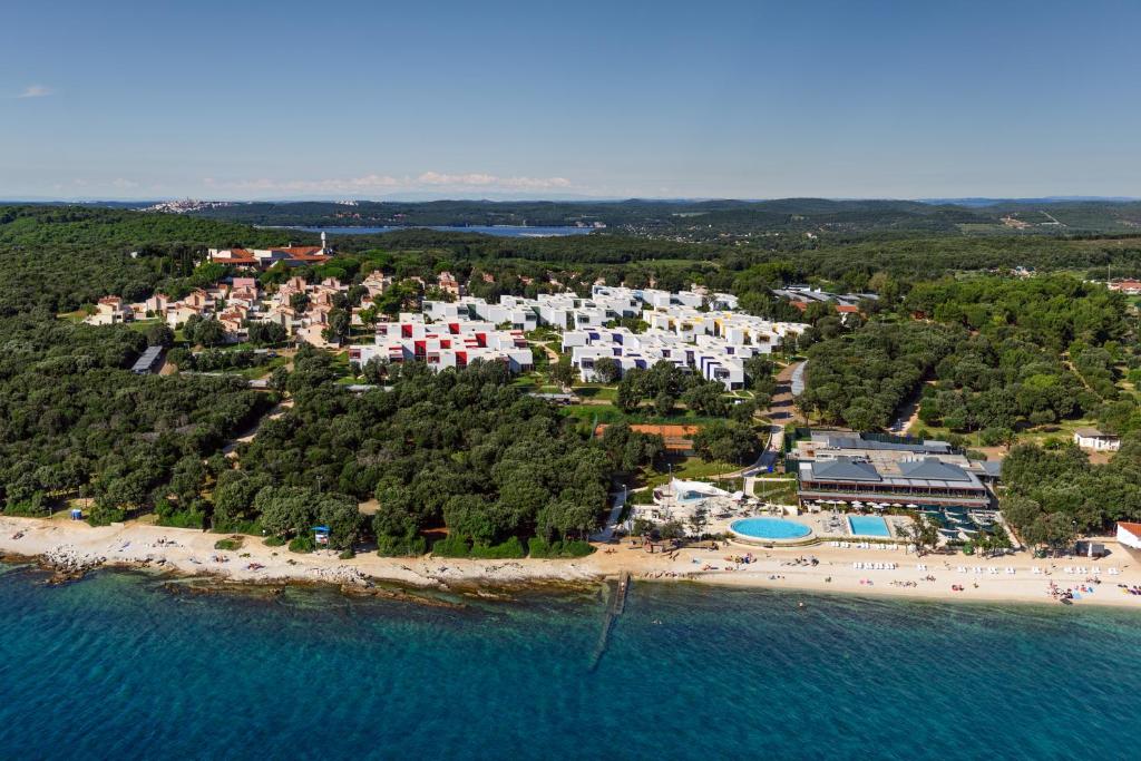 Maistra Select Amarin Resort photo 3
