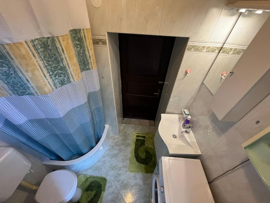 Studio Apartman Ana photo 3
