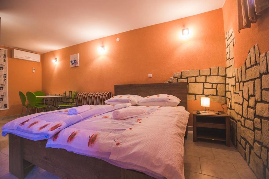 Studio apartment in Lopar with Terrace photo 2