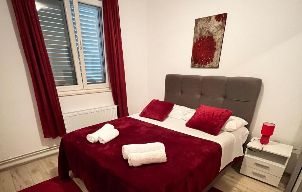 Three-Bedroom Apartment In Slano photo 3