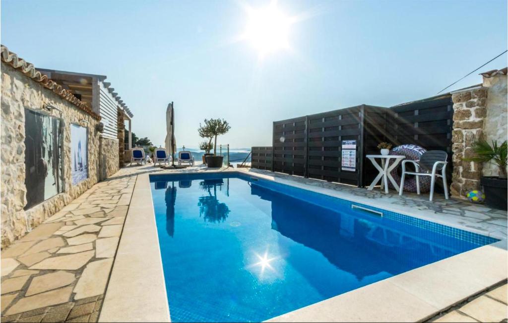 Amazing Apartment In Sibenik With Sauna photo 2