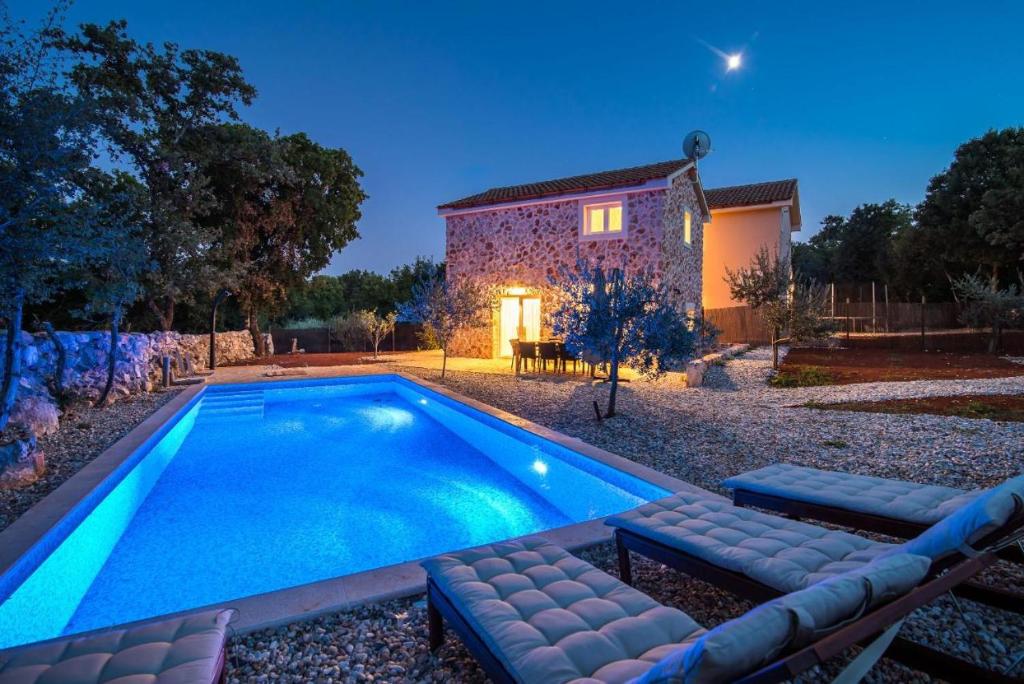 Romantic villetta - pool — photo 1