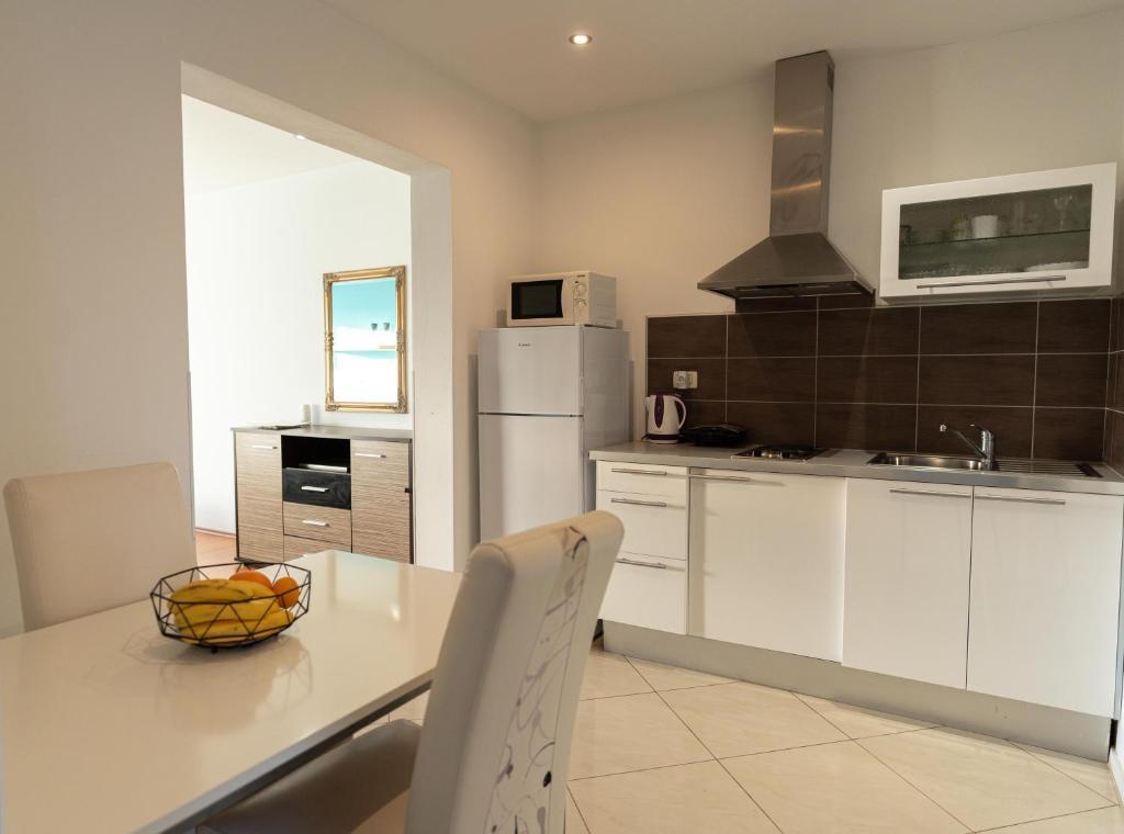 Zela Studio Apartment photo 2
